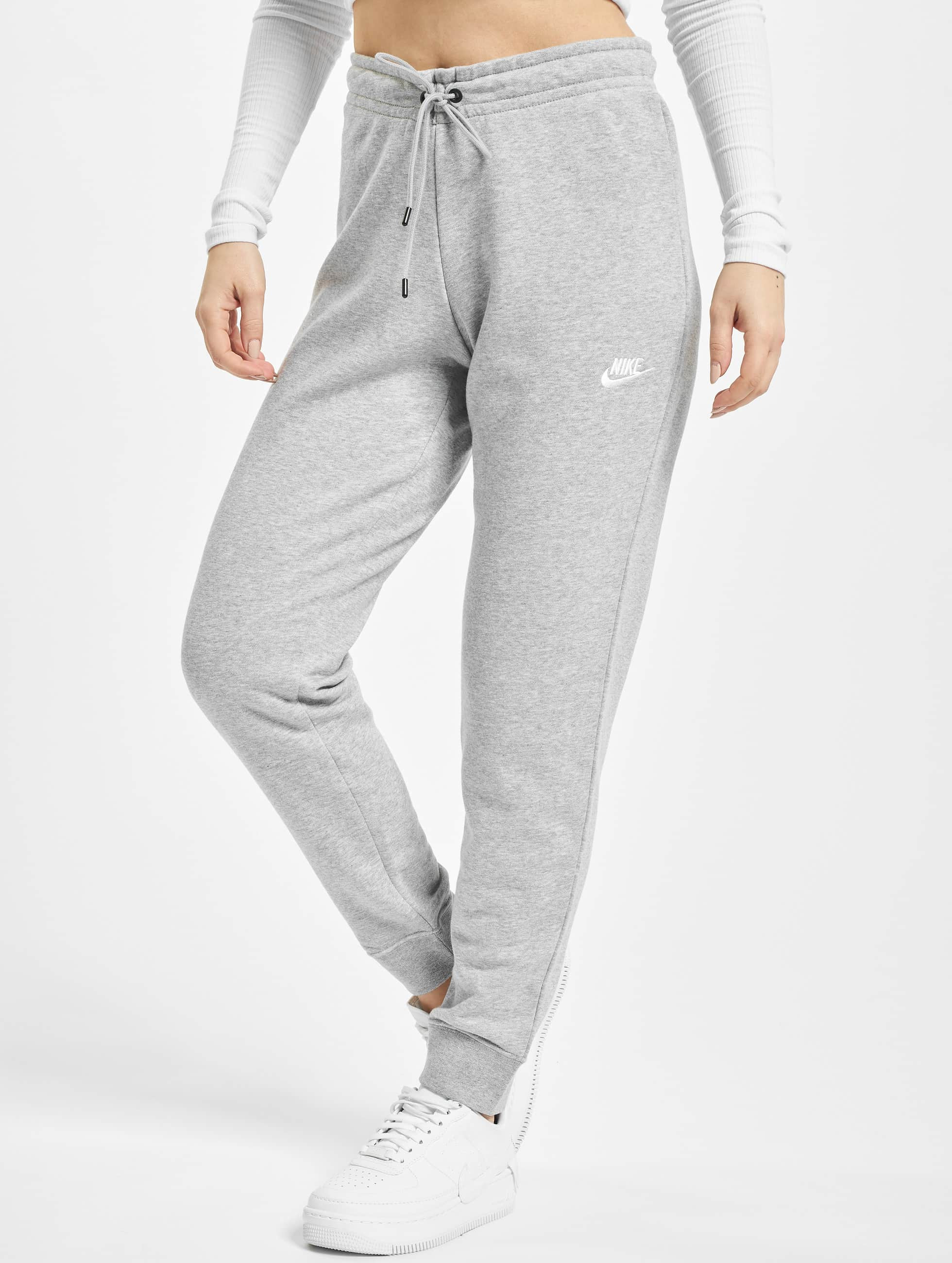 http://www.ivo-malec.fr/malec/boutique/survetement-nike-femme-gris-ognshjtywt.jpg